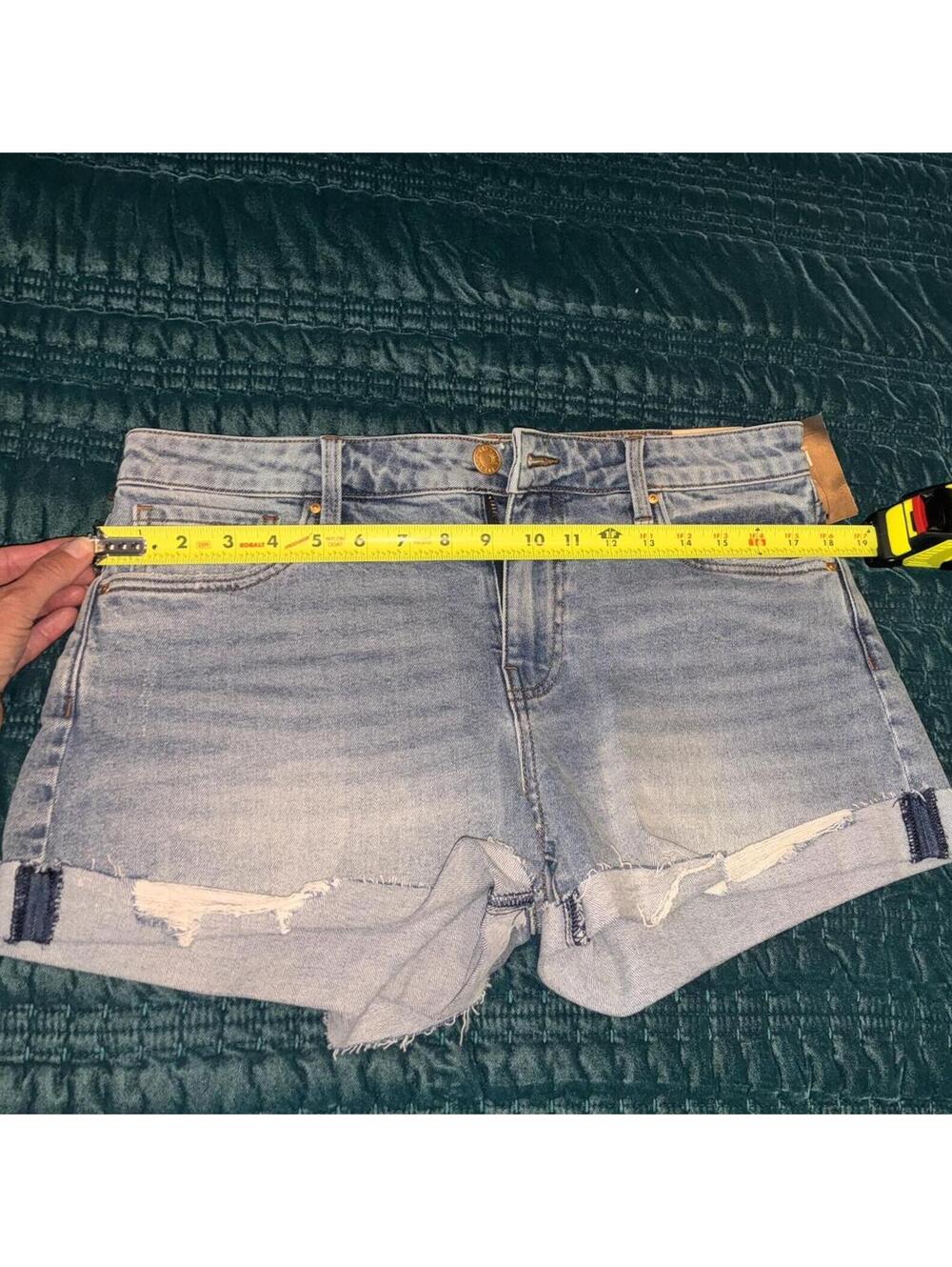 KUT from the Kloth Light Wash Distressed Denim Cutoff Shorts Size 8